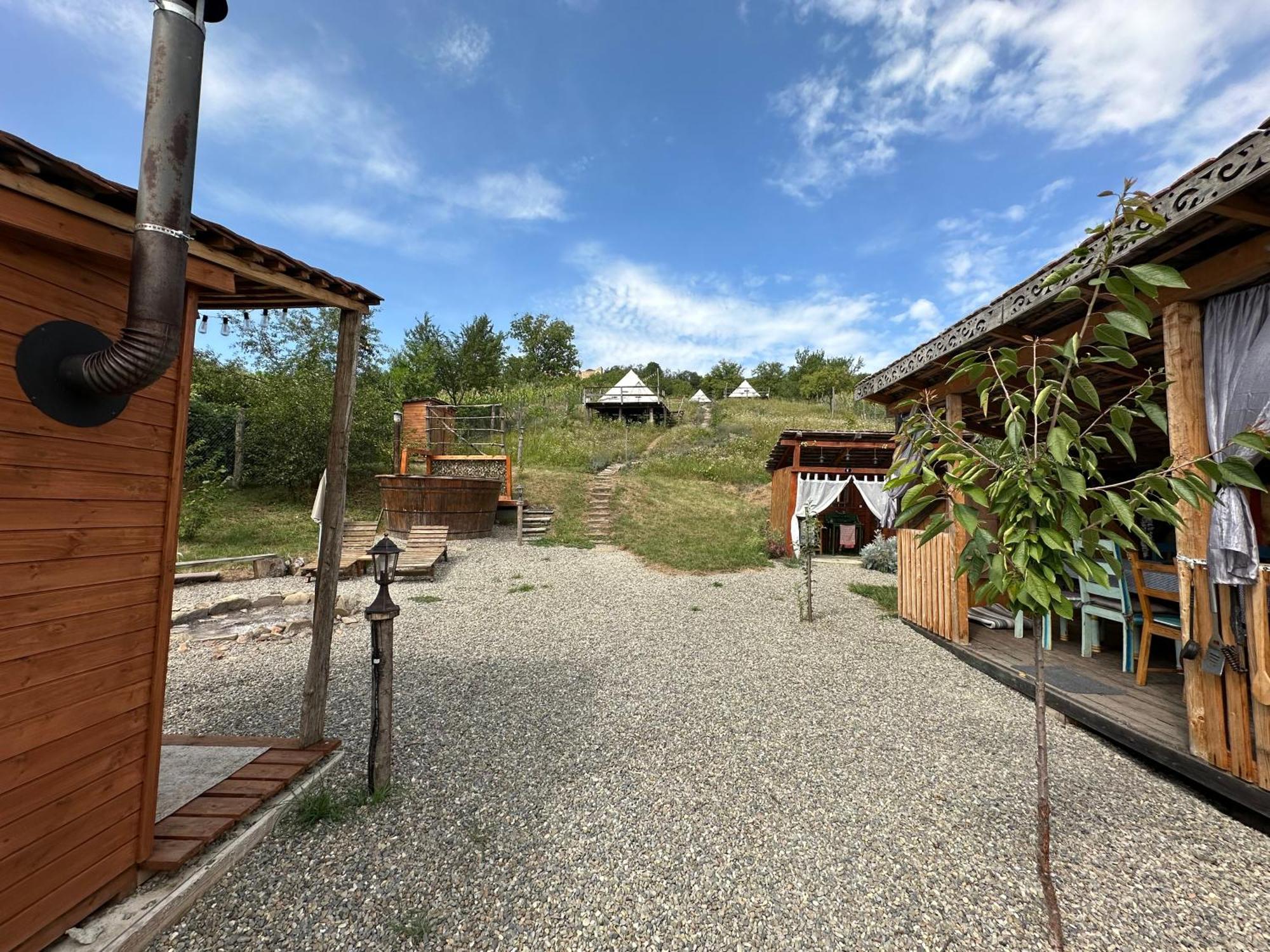 Saschiz 130/Lodging And Glamping Ngoại thất bức ảnh
